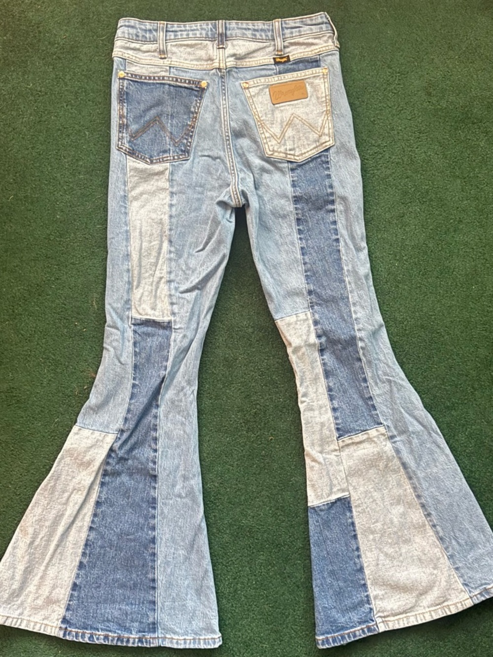 Wrangler x Lainey Wilson Patchwork Two-Tone Blue Flare Jeans - Picture 10 of 10